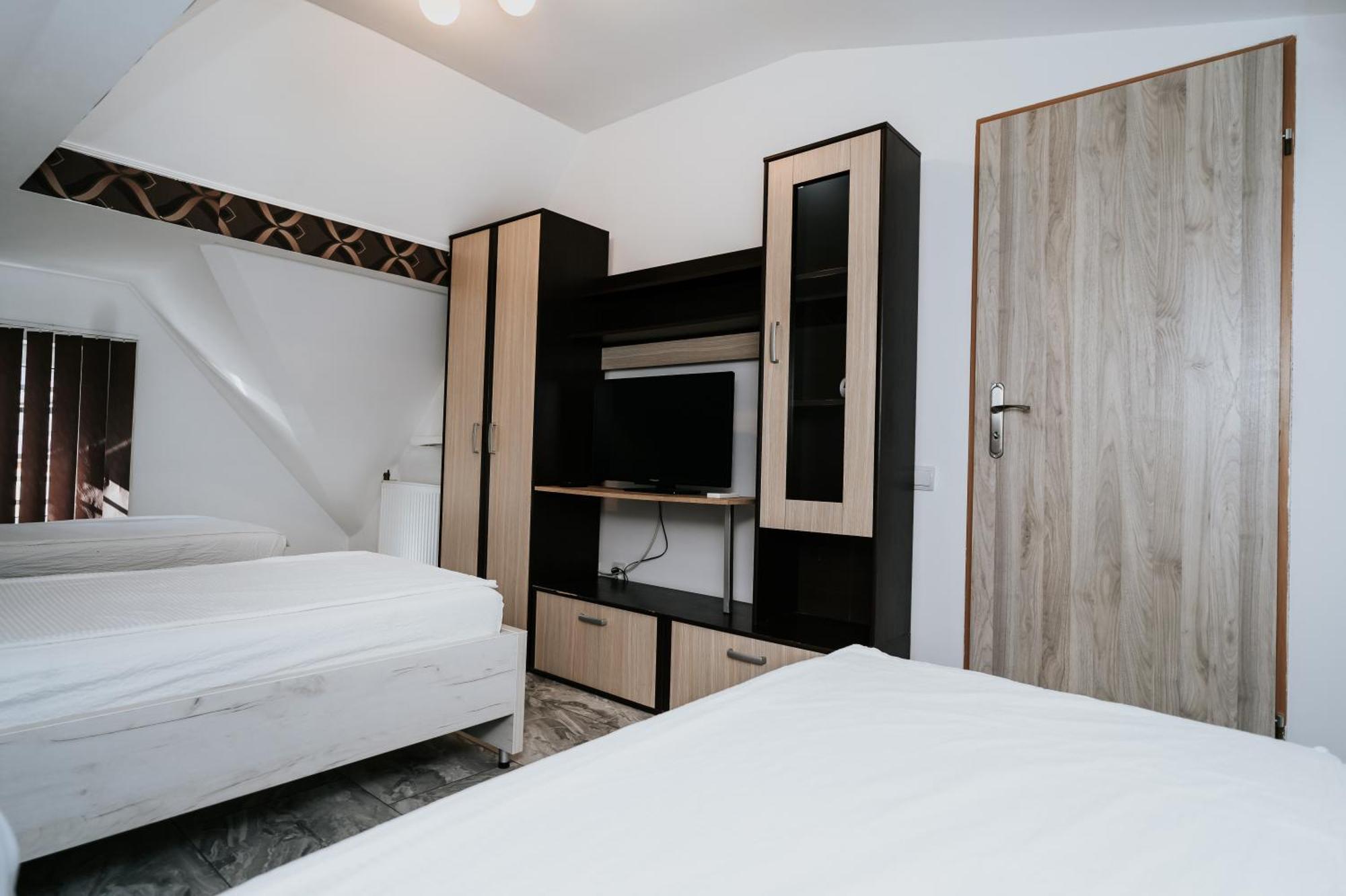 Apartment Attic Sibiu Bagian luar foto